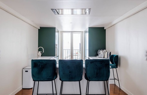 Quartier de la Porte-Saint-Denis Apartment | Chic By Bonne-Nouvelle, by Veeve