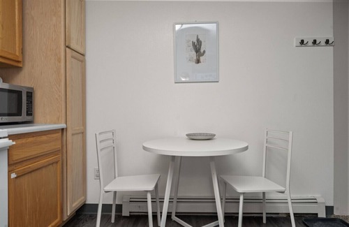 Great Falls Apartment | Chic Central Nook in Great Falls