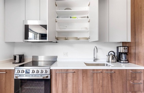 Central Square Apartment | Chic Central Square Studio w/Gym & W/D, nr MBTA Red Line, by Blueground