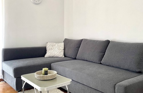 Agia Paraskevi Apartment | Chic & central studio in the northern sunburns of Athens
