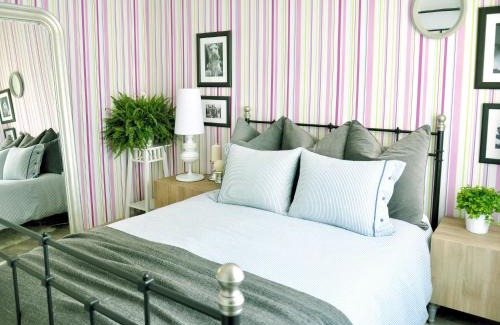 Nou Barris Apartment | Chic & Cheap