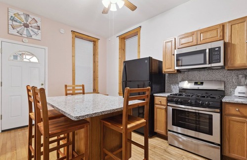 Little Village House | Chic Chicago Retreat (2-Bedroom Home) by RedAwning