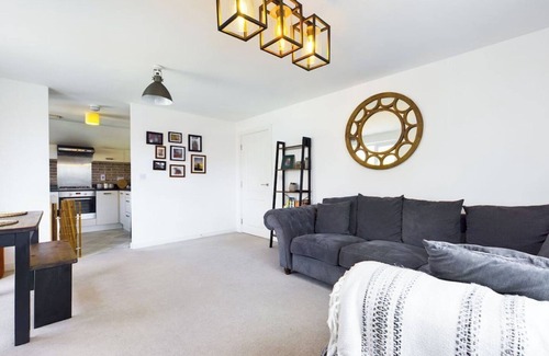 Landore House | Chic City Centre Apartment With Private Parking