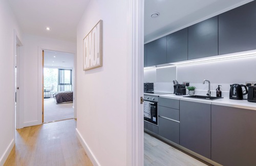 Leeds Apartment | Chic City Centre Terrace 2 Bedrooms *NEW* with Parking