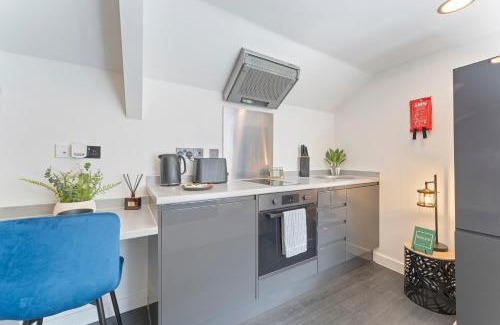 Nottingham City Centre Apartment | Chic City Loft - Central - Contractors - 1 Bed