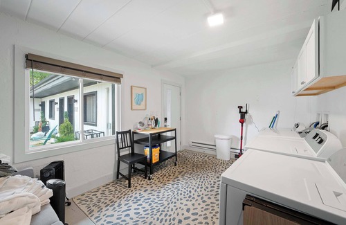 Near East Columbus Apartment | Chic City Retreat 93E