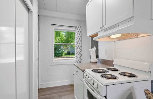 Near East Columbus Apartment | Chic City Retreat 93H