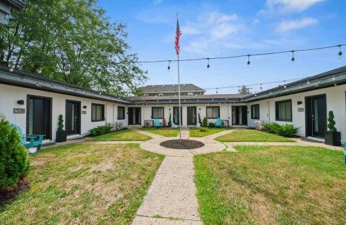 Near East Columbus Apartment | Chic City Retreat 99 For 2