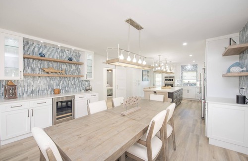 Savannah Condo | Chic Coastal Contemporary Condo Situated on Secluded Powder Sand Spotts Beach