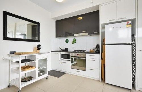 Coburg Apartment | Chic Coburg Haven Modern 1 Bed Apartment