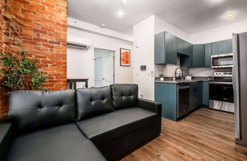 Near East Columbus Apartment | Chic & Comfy Columbus Hideaway