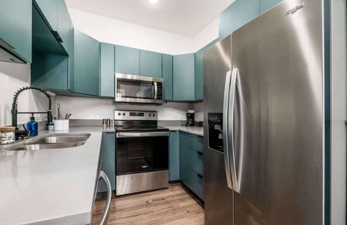 Near East Columbus Apartment | Chic & Comfy Columbus Hideaway