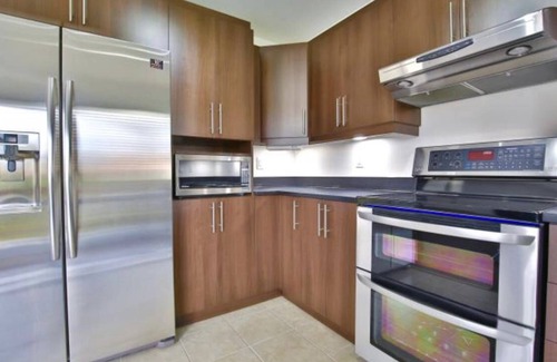 Brossard Condo | Chic Condo Comfort: Your Ideal Brossard Retreat Awaits