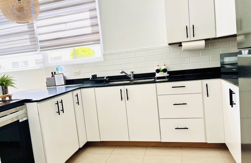 Frere Pilgrim Condo | Chic Condo in Central Location—Pool, Gated, WiFi