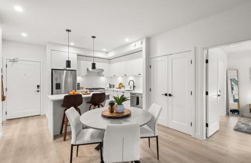 Surrey Apartment | Chic Condo with Stylish Amenities in White Rock