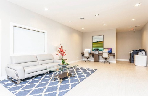 West Little Havana Apartment | Chic Coral Gables 2BR w/Gym, Pool & W/D, nr Shopping, by Blueground