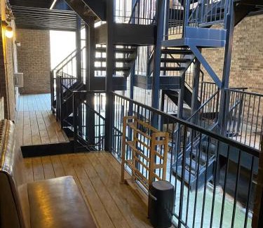 Lakeview Hotel | Chic Cornelia Getaway