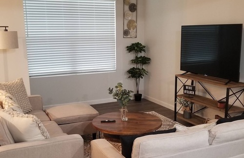 Nashville House | Chic Corporate Townhome Close to Downtown