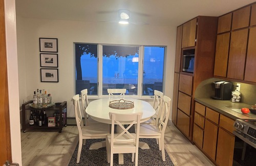 Tawas City Cottage | Chic cottage in Tawas City with stunning views