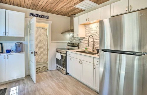Colonial Beach Cottage | Chic Cottage w/Private Yard: Steps to Beach!