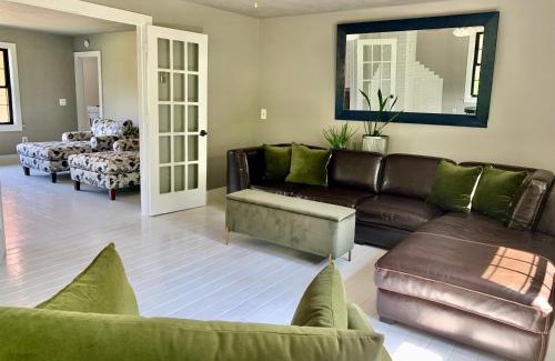 Portage House | Chic Country Home W Sprawling Acreage