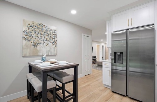 Clinton Township Condo | Chic Cozy 1-bedroom condo with WiFi, AC in welcoming Clinton Township