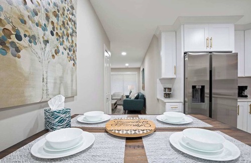 Clinton Township Condo | Chic Cozy 1-bedroom condo with WiFi, AC in welcoming Clinton Township