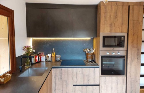 Megeve Apartment | CHIC & COZY. 100m FROM THE SLOPES. 360° VIEWS. VERY QUIET HALF CHALET IN MEGEVE