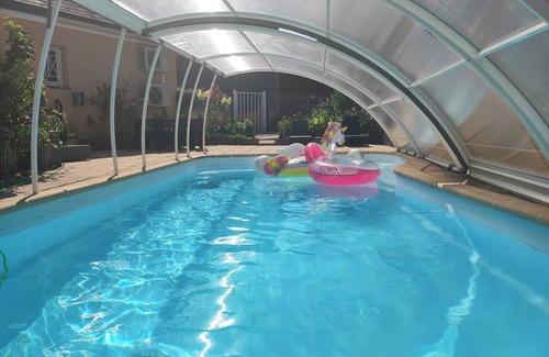 Lamarque-Pontacq Cabin | Chic, cozy 35m² tepee with swimming pool in Pontacq near Lourdes.