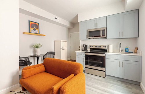 Passyunk Square Apartment | Chic & Cozy Philly Stay in City Center