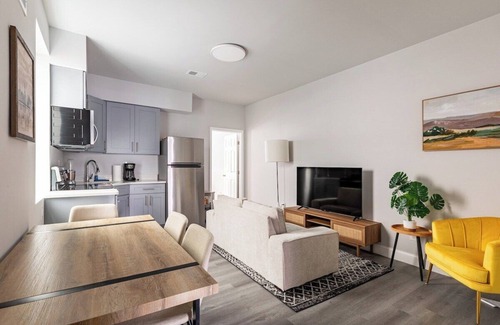 Passyunk Square Apartment | Chic & Cozy Philly Stay in City Center