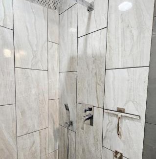 Gracewood House | Chic Designer Getaway