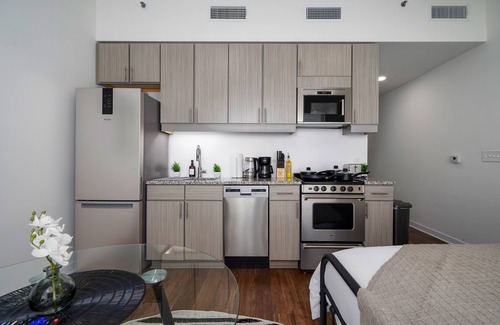Avondale Apartment | Chic Downtown Studio Oasis w/Private Balconyn