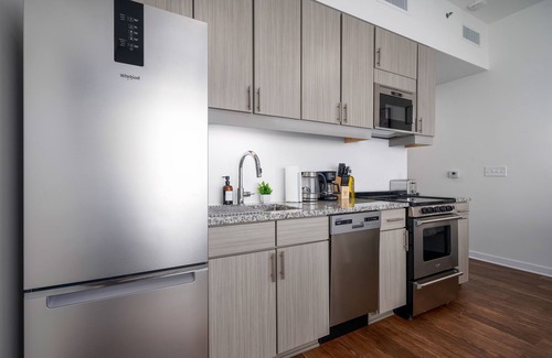 Avondale Apartment | Chic Downtown Studio Oasis w/Private Balconyn