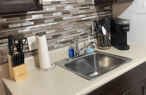 Melrose Apartment | Chic Downtown Studio - Convenient to Broadway!