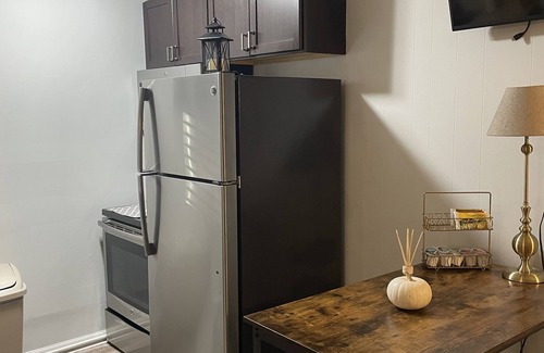 Melrose Apartment | Chic Downtown Studio - Convenient to Broadway!
