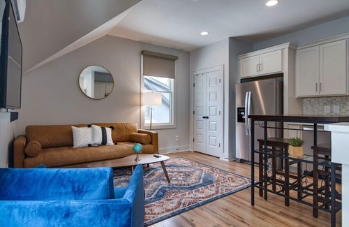 Greenwood House | Chic East Nashville Townhouse Retreat