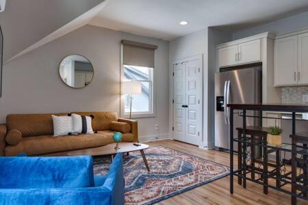 Greenwood House | Chic East Nashville Townhouse Retreat