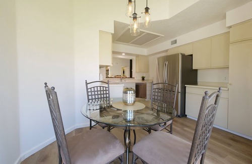 Palm Desert Condo | Chic & Elegant Golf Course Condo