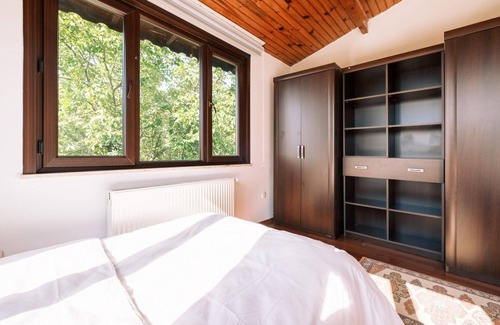 Derbent Apartment | Chic Flat w Terrace, Garden, Fireplace in Nature