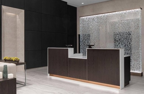 Ludlam House | Chic Getaway in Miami Ideal for Couple Stay - Modern Suite with Pool Access