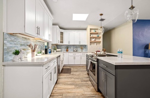 South Lake House | Chic Getaway w/Heated Pool & Short Walk to Beach