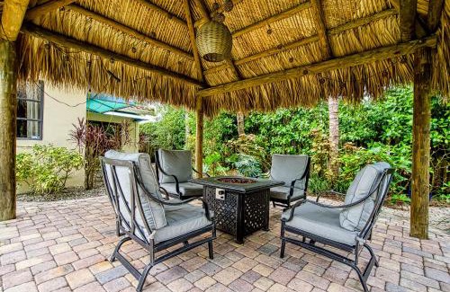 South Lake Villa | Chic Getaway With Heated Pool & Short Walk to Beach