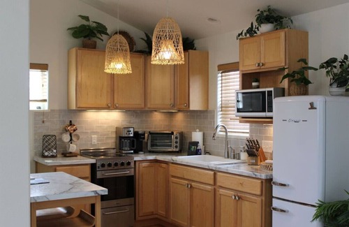 Grand Junction Apartment | Chic GJ Downtown BoHo Studio: Romantic and Central