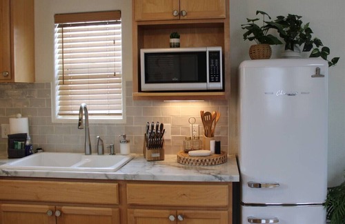 Grand Junction Apartment | Chic GJ Downtown BoHo Studio: Romantic and Central