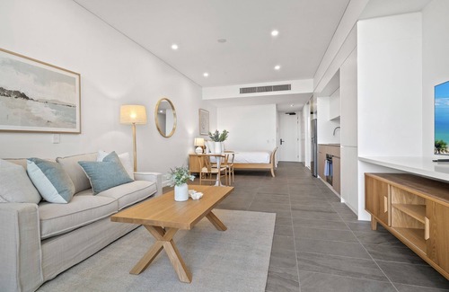 North Fremantle Apartment | Chic Ground-Floor Studio Near Local Cafés