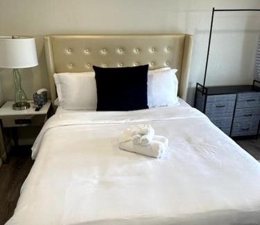 Bankers Hill House | Chic Home by Little Italy and SD