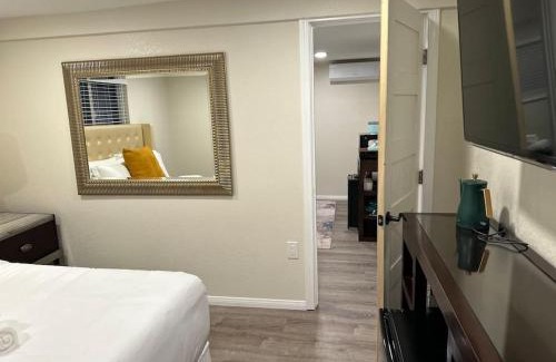 Bankers Hill House | Chic Home by Little Italy and SD