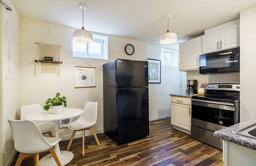 Rose City Park House | Chic Home Pet-Friendly + Private Fenced Yard