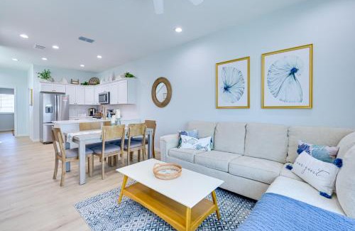 Hudson Beach Estates House | Chic Hudson Townhome Walk to the Beach!